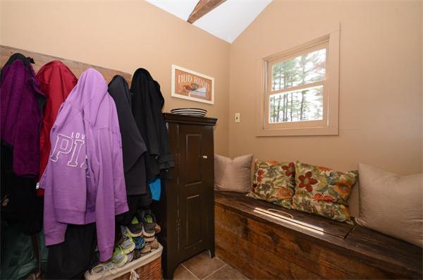 8 Belmore Road Merrimac, MA 01860 - Photo 3 of 22 a bed with a bed and a couch