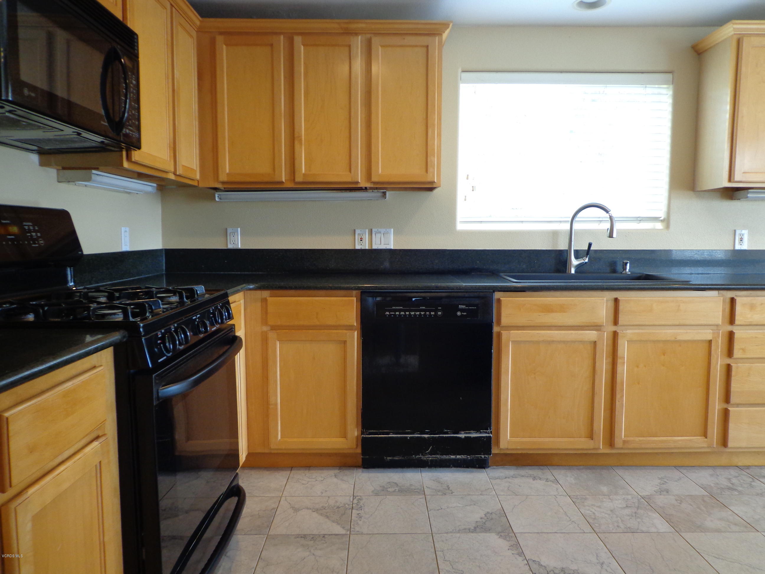 125 Fillmore Avenue Oxnard, CA 93035 - Photo 19 of 42 DSC04074