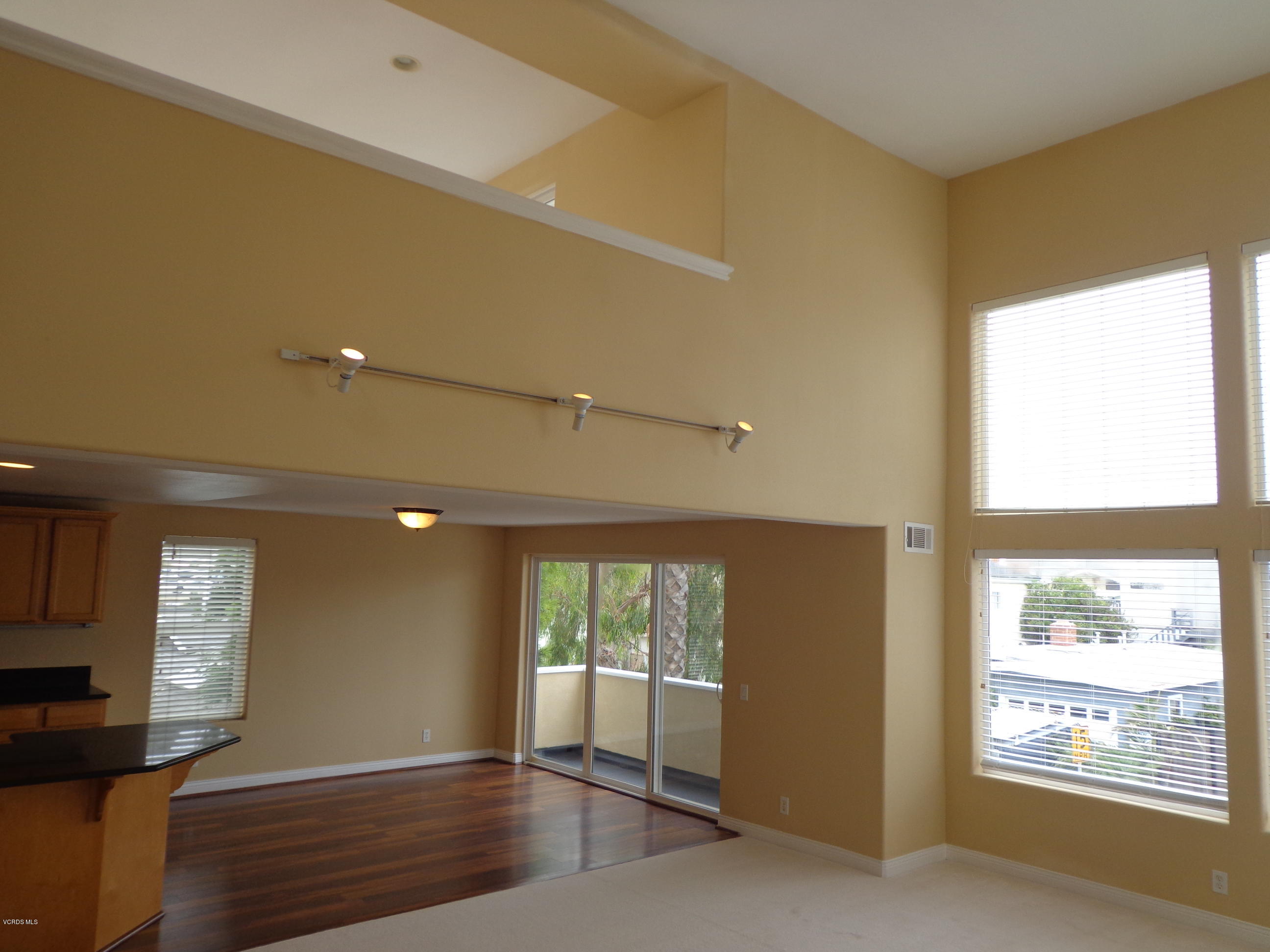 125 Fillmore Avenue Oxnard, CA 93035 - Photo 23 of 42 DSC04065