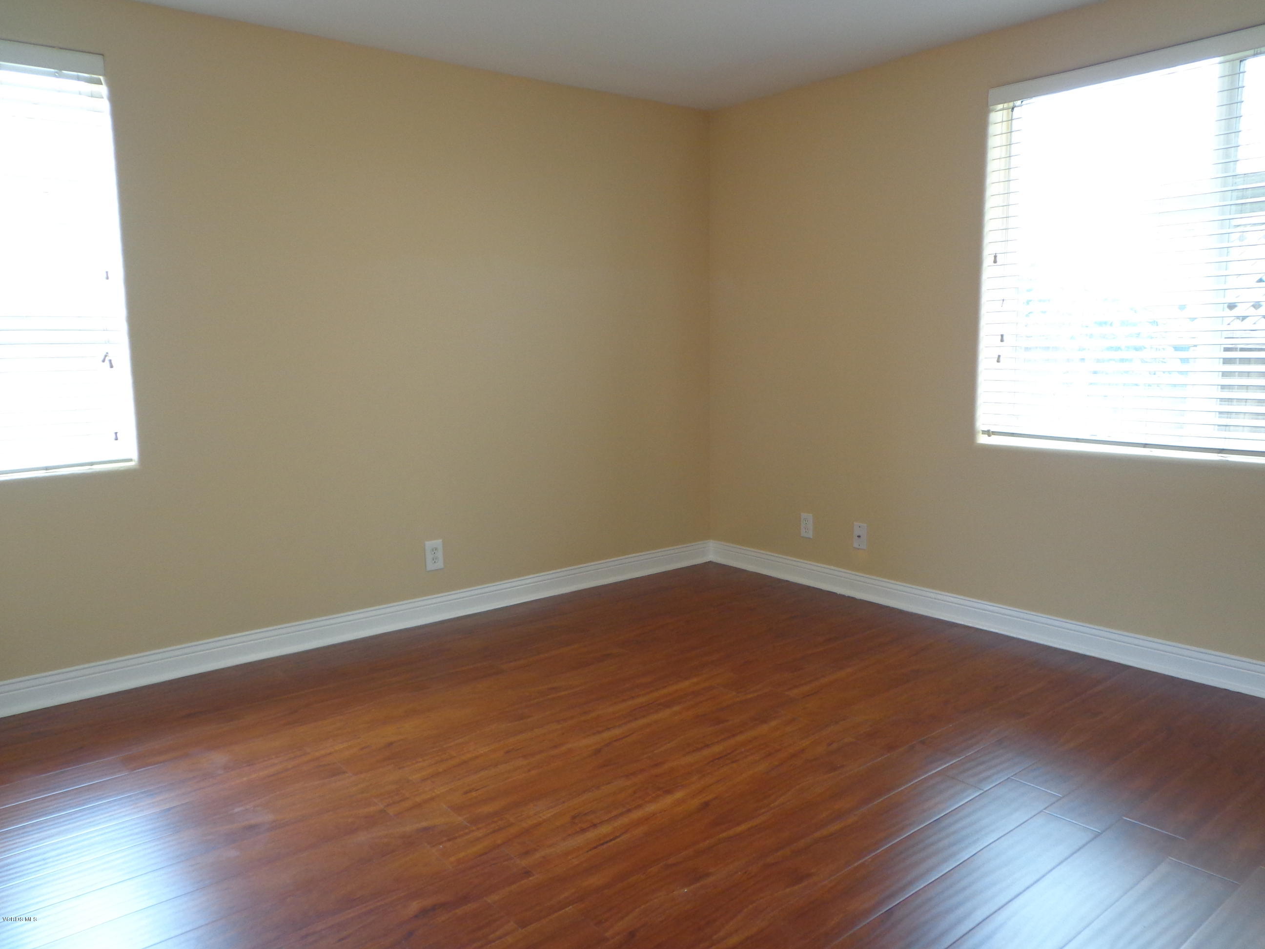 125 Fillmore Avenue Oxnard, CA 93035 - Photo 4 of 42 DSC04055