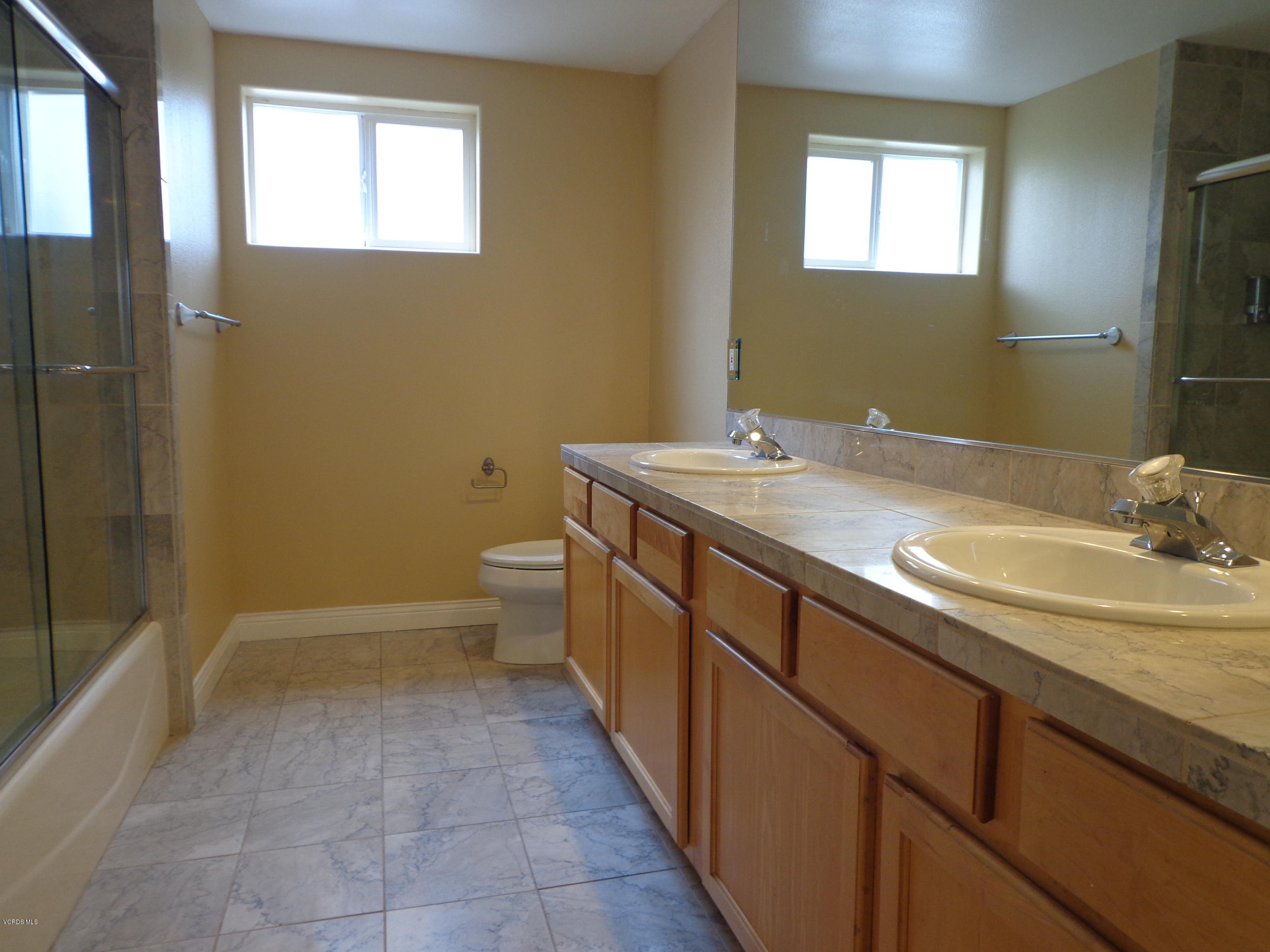125 Fillmore Avenue Oxnard, CA 93035 - Photo 9 of 42 DSC04053