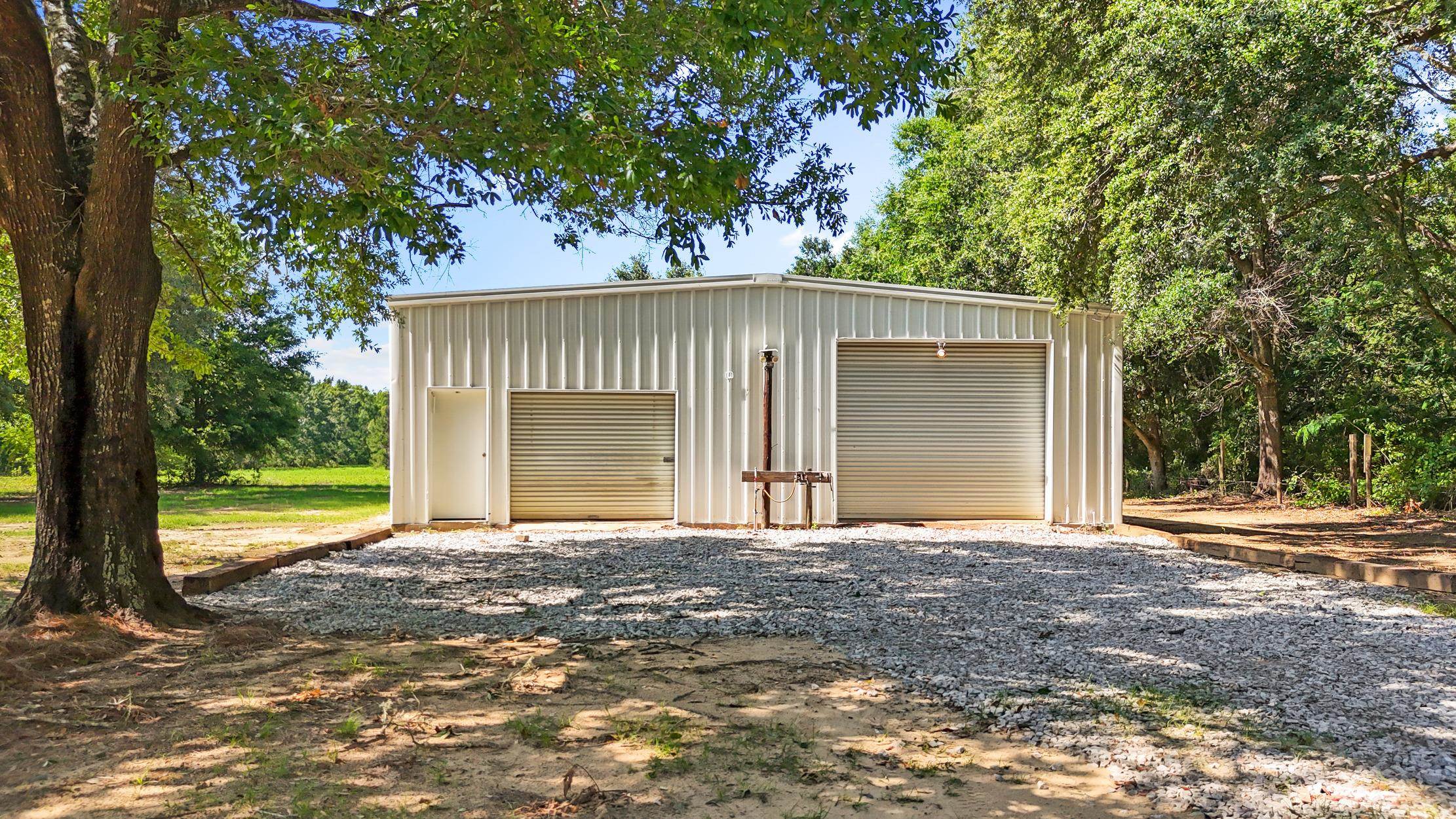 29701 Comstock Road Elberta, AL 36530 - Photo 10 of 31