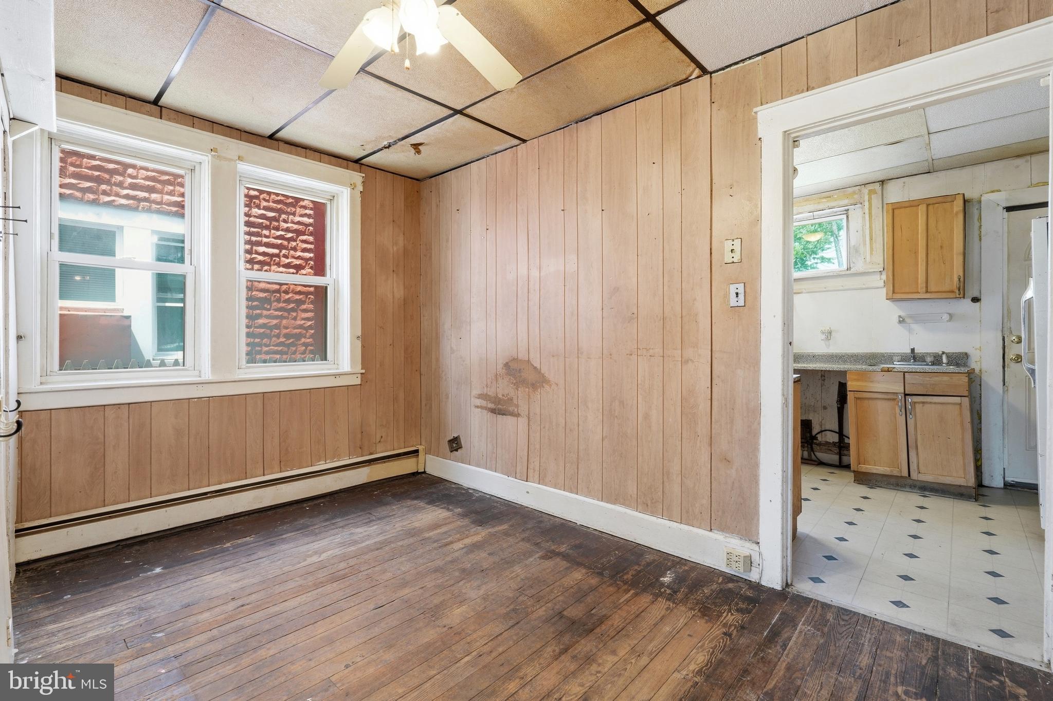 652 Manor Road Beverly, NJ 08010 - Photo 6 of 29