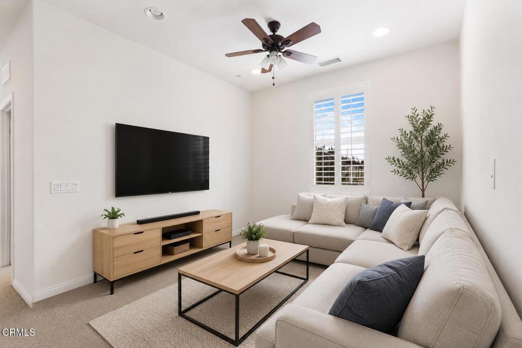 241 Stonegate Road Camarillo, CA 93010 - Photo 15 of 18