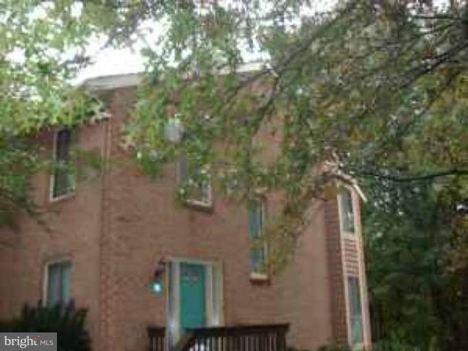 2052 Swans Neck Way Reston, VA 20191 - Photo 1 of 14 Exterior (Main)