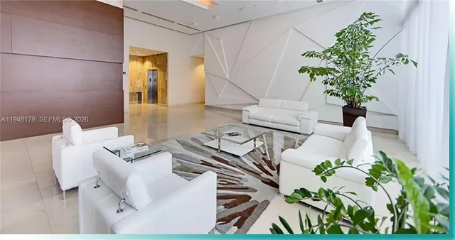 $2,800 | 79 Southwest 12th Street, Unit 3008S, Miami, FL 33130