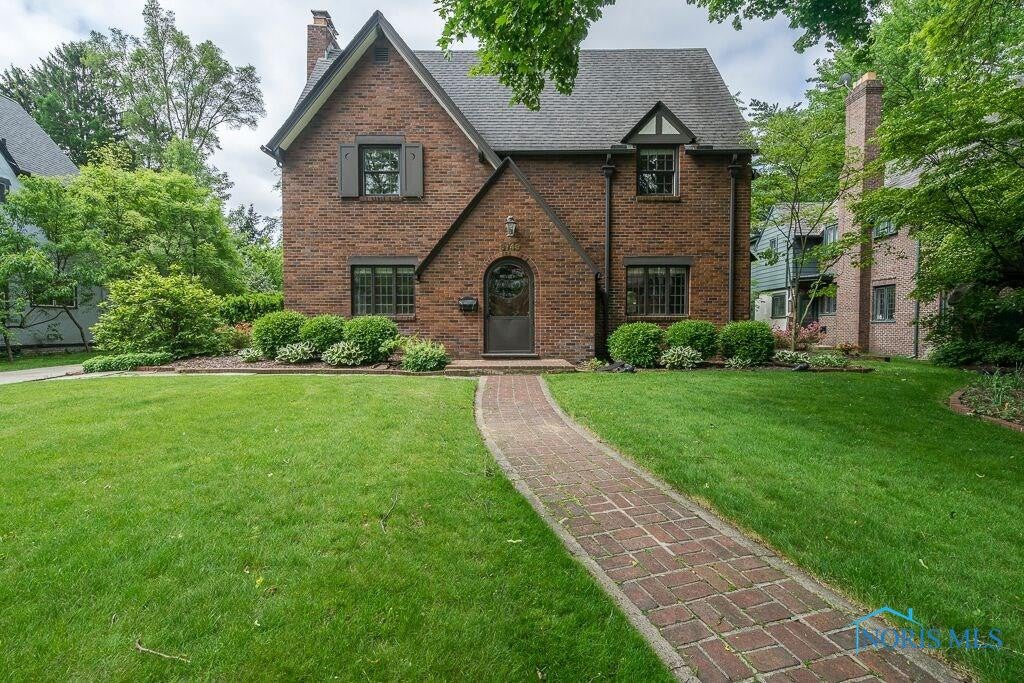 3743 Brookside Road Toledo, OH 43606 - Photo 1 of 25 Gallery Image 1