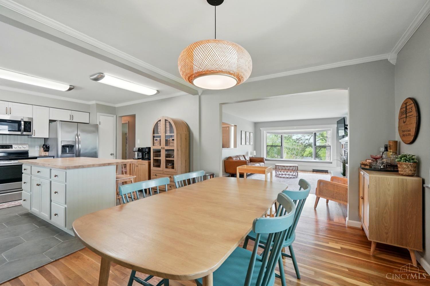 7510 Lawyer Road Cincinnati, OH 45244 - Photo 5 of 55 Spacious breakfast area