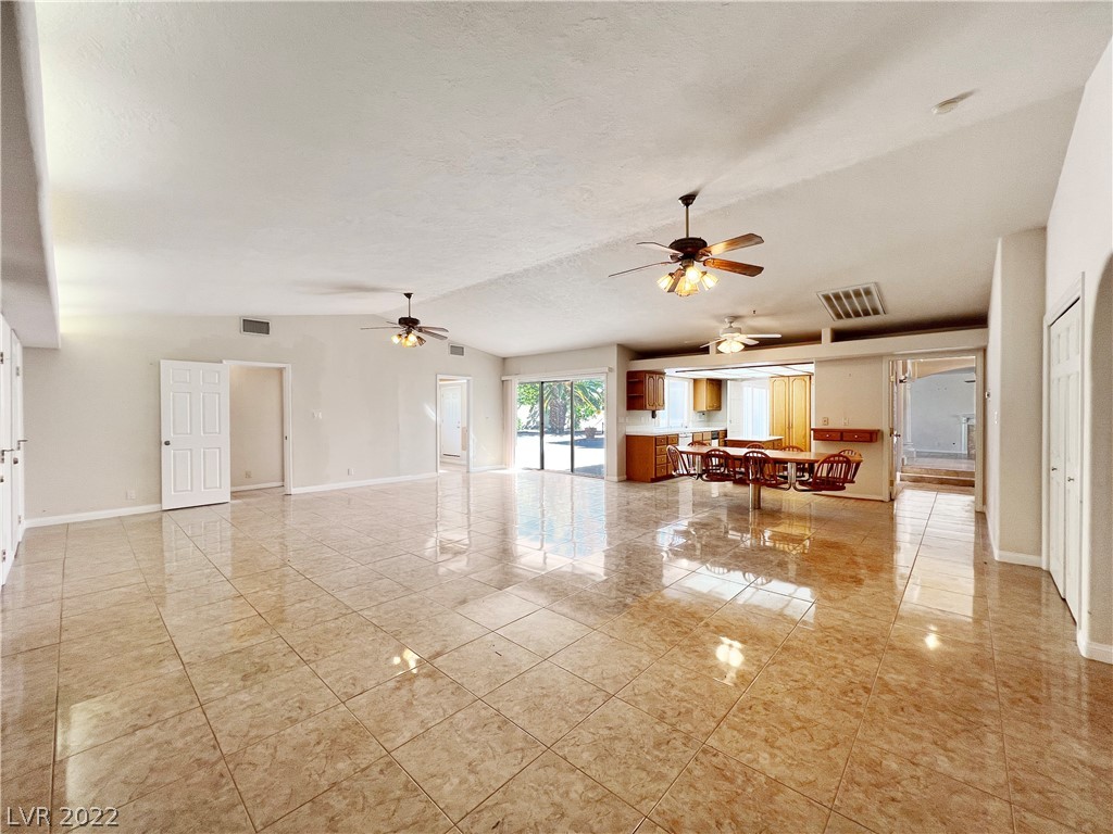 3155 South Lindell Road Las Vegas, NV 89146 - Photo 13 of 46 Gallery Image 13