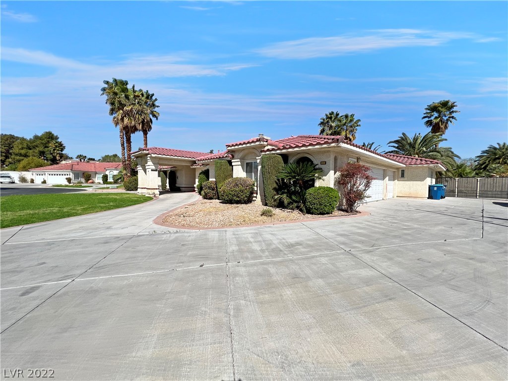 3155 South Lindell Road Las Vegas, NV 89146 - Photo 3 of 46 Gallery Image 3