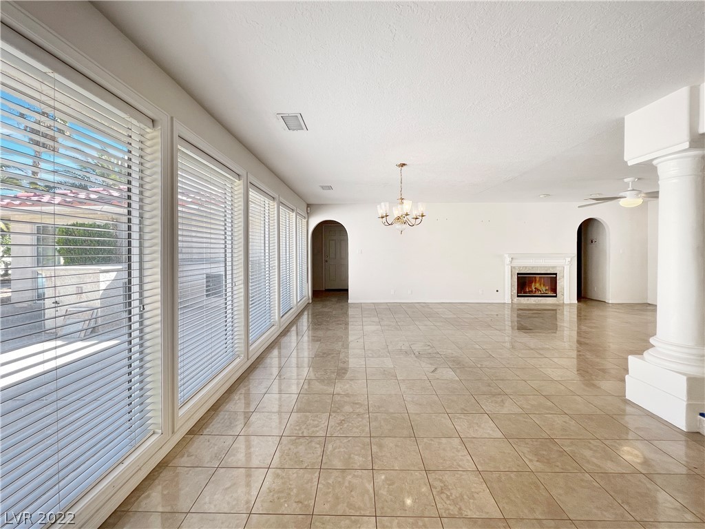 3155 South Lindell Road Las Vegas, NV 89146 - Photo 9 of 46 Gallery Image 9