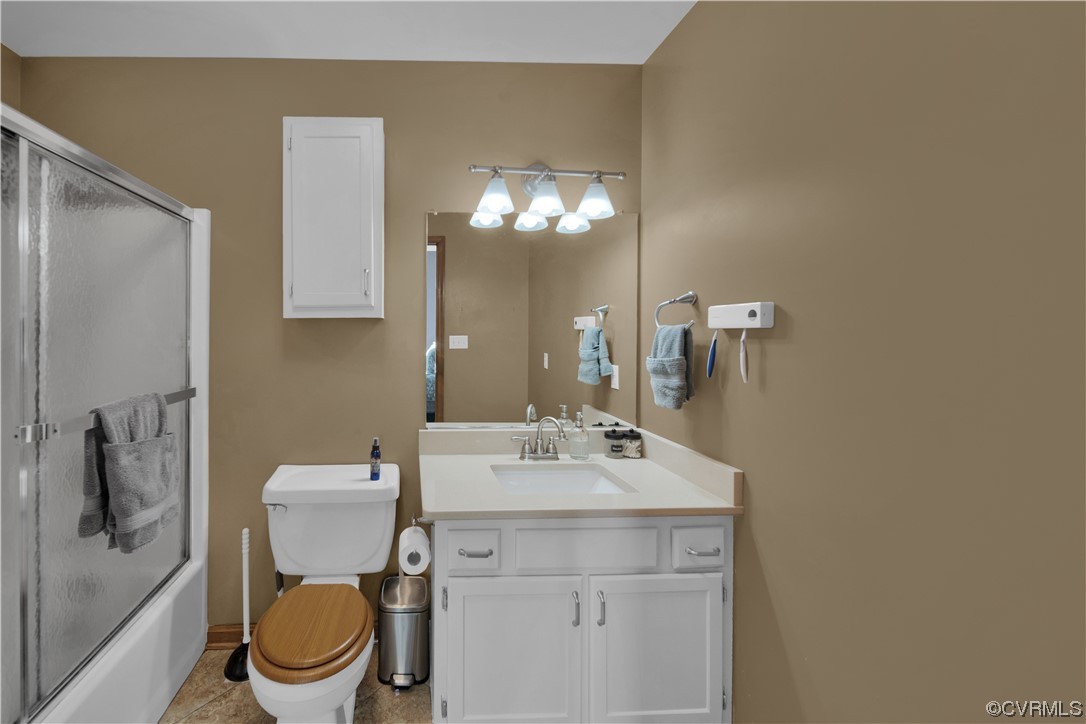 16116 Tyler Station Road Beaverdam, VA 23015 - Photo 26 of 50 a bathroom with a sink toilet and a mirror