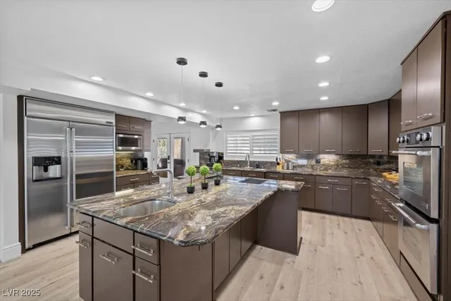 $5,988 | 1695 Montessouri Street, Las Vegas, NV 89117