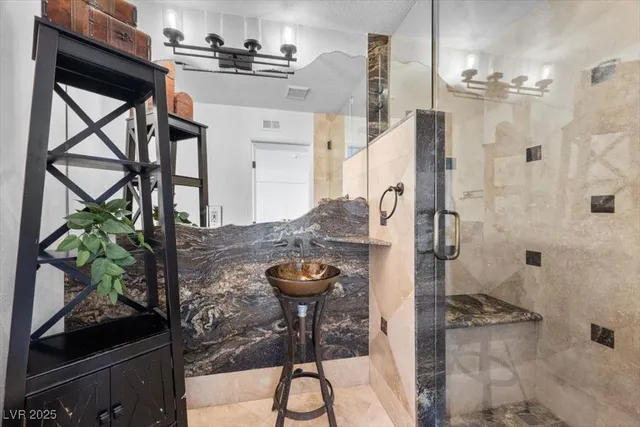 $5,988 | 1695 Montessouri Street, Las Vegas, NV 89117