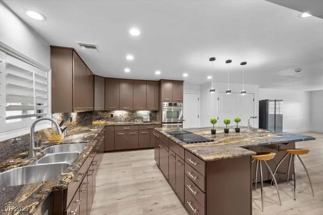 $5,988 | 1695 Montessouri Street, Las Vegas, NV 89117