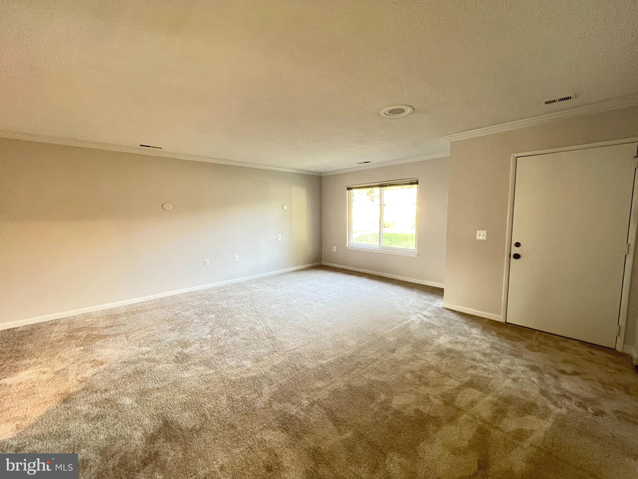 3608 Pimlico Place, Unit 10B Silver Spring, MD 20906 - Photo 3 of 18 Living room