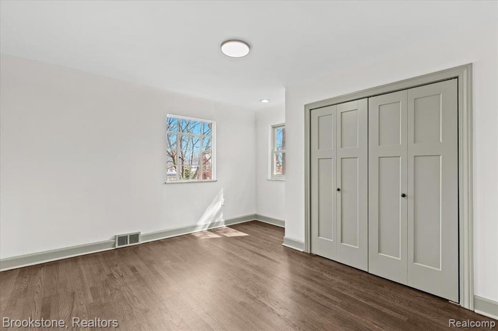 16145 Sunderland Road Detroit, MI 48219 - Photo 17 of 25