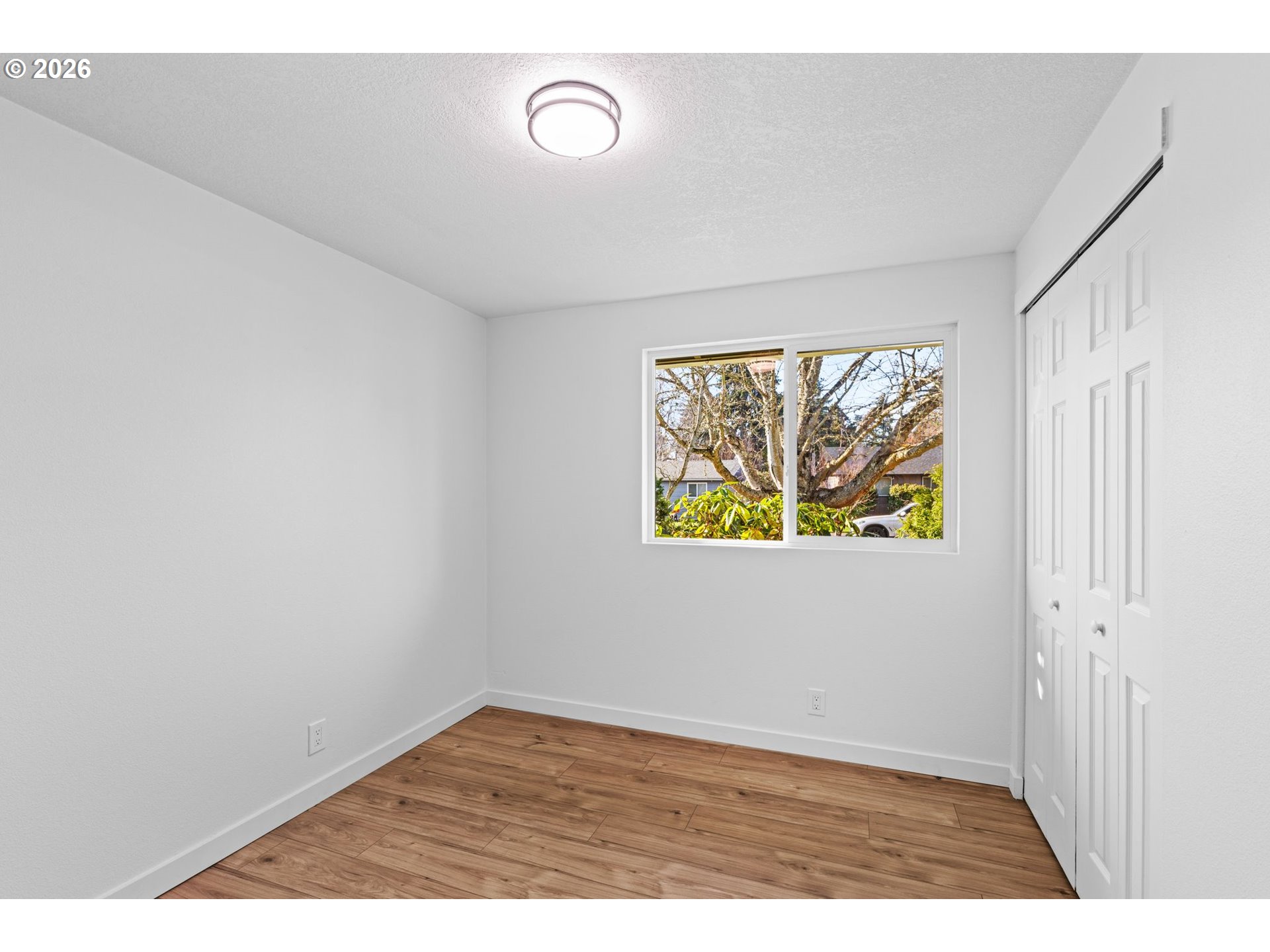 2583 Stratford Street Eugene, OR 97404 - Photo 21 of 31 an empty room with window