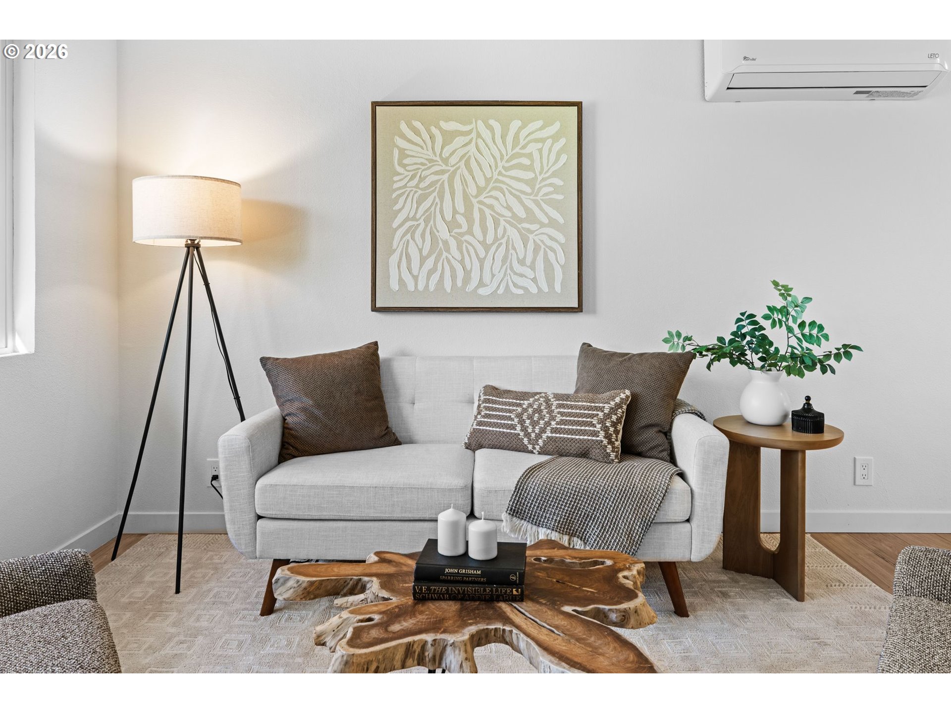 2583 Stratford Street Eugene, OR 97404 - Photo 6 of 31 a living room with furniture and a potted plant