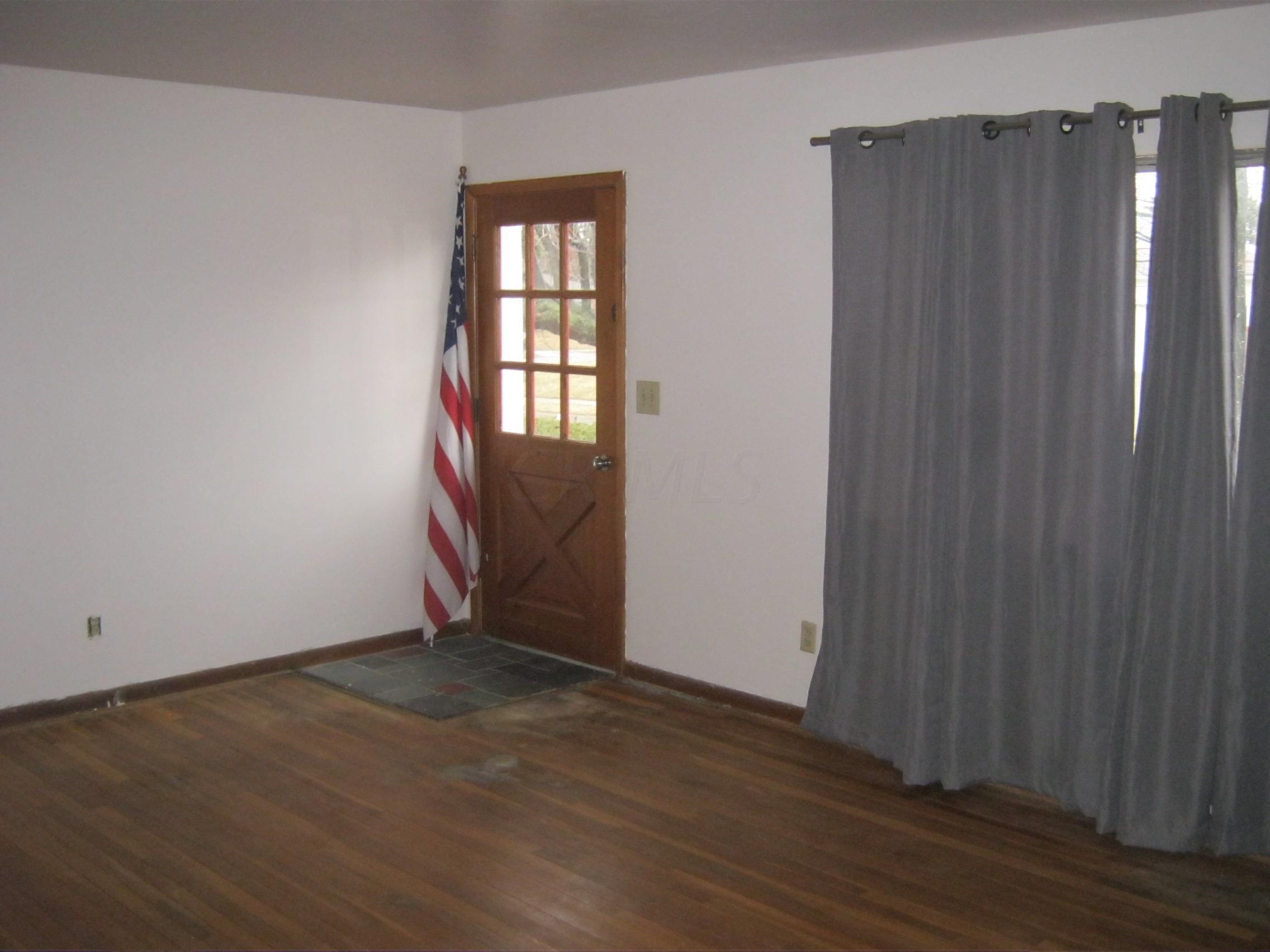 4357 Blythe Road Columbus, OH 43224 - Photo 4 of 6 Gallery Image 4