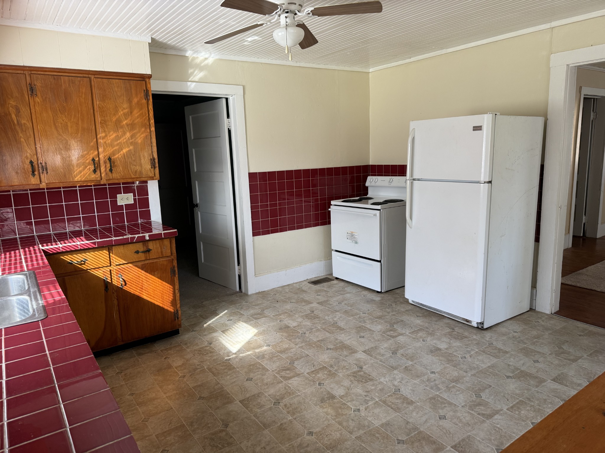 21625 Seminary Street Hollow Rock, TN 38342 - Photo 7 of 17