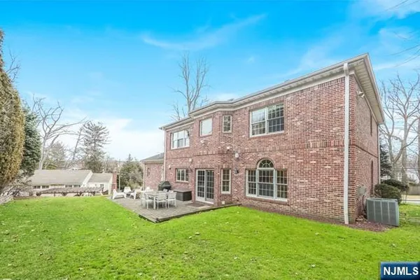 $1,925,000 | 57 Merrifield Way, Cresskill, NJ 07626