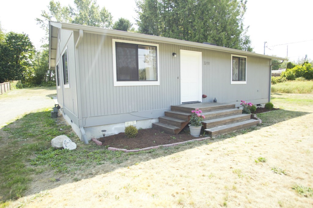 3219 McLeod Road Bellingham, WA 98225 - Photo 2 of 25 Gallery Image 2