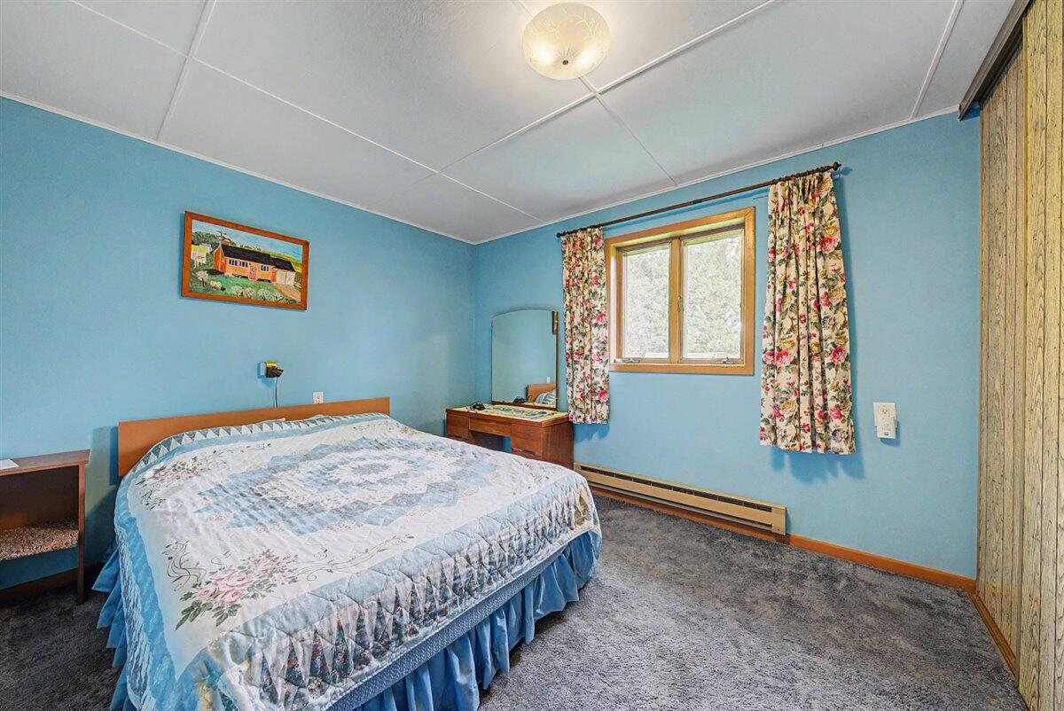 S2795 Natwick Road Westby, WI 54667 - Photo 11 of 29 Master Bedroom