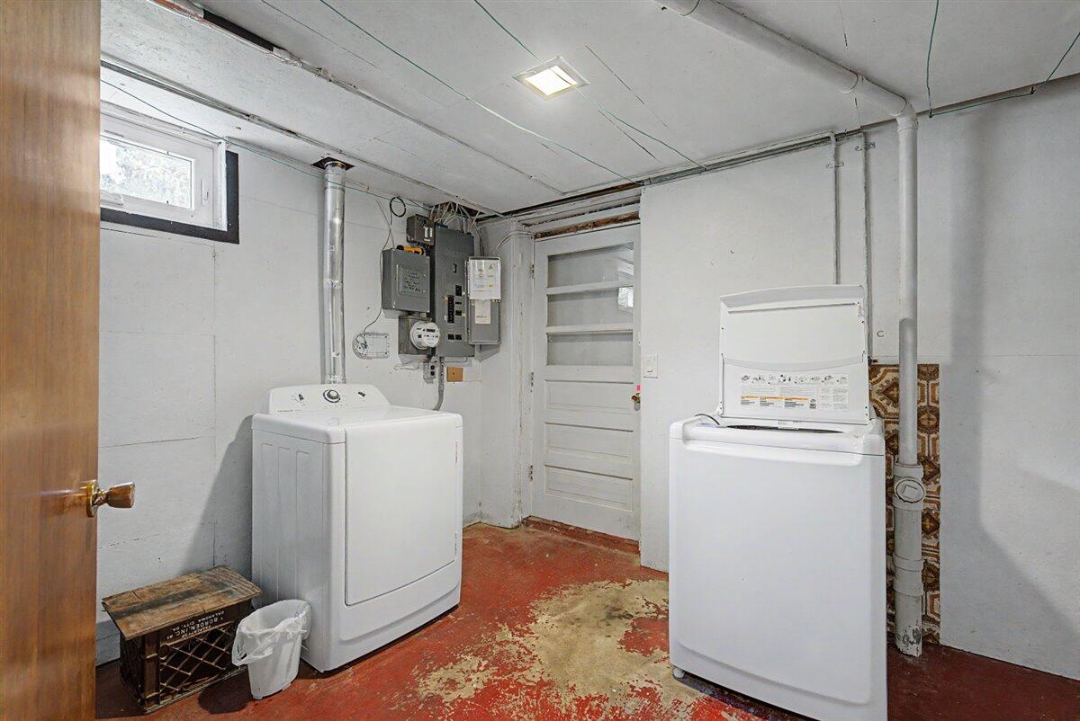 S2795 Natwick Road Westby, WI 54667 - Photo 17 of 29 Laundry:Utility Room