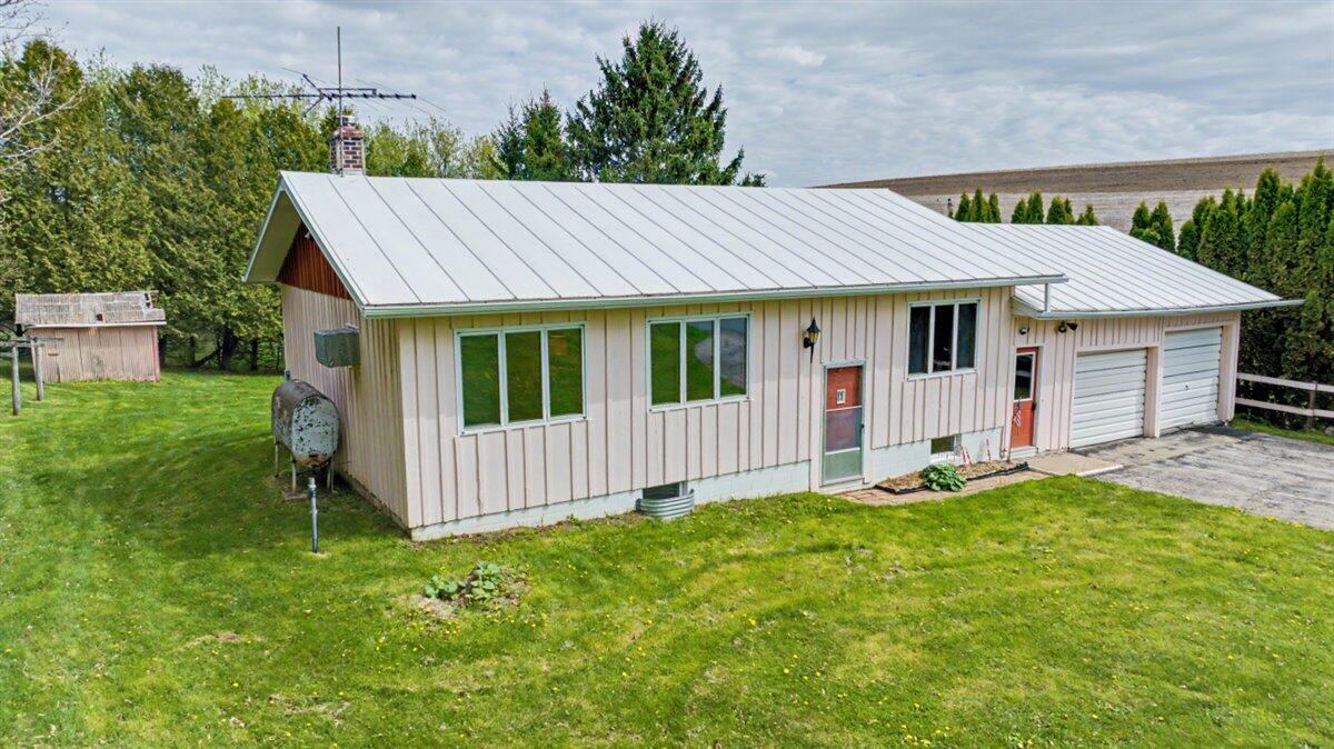 S2795 Natwick Road Westby, WI 54667 - Photo 2 of 29 Main Photo 3