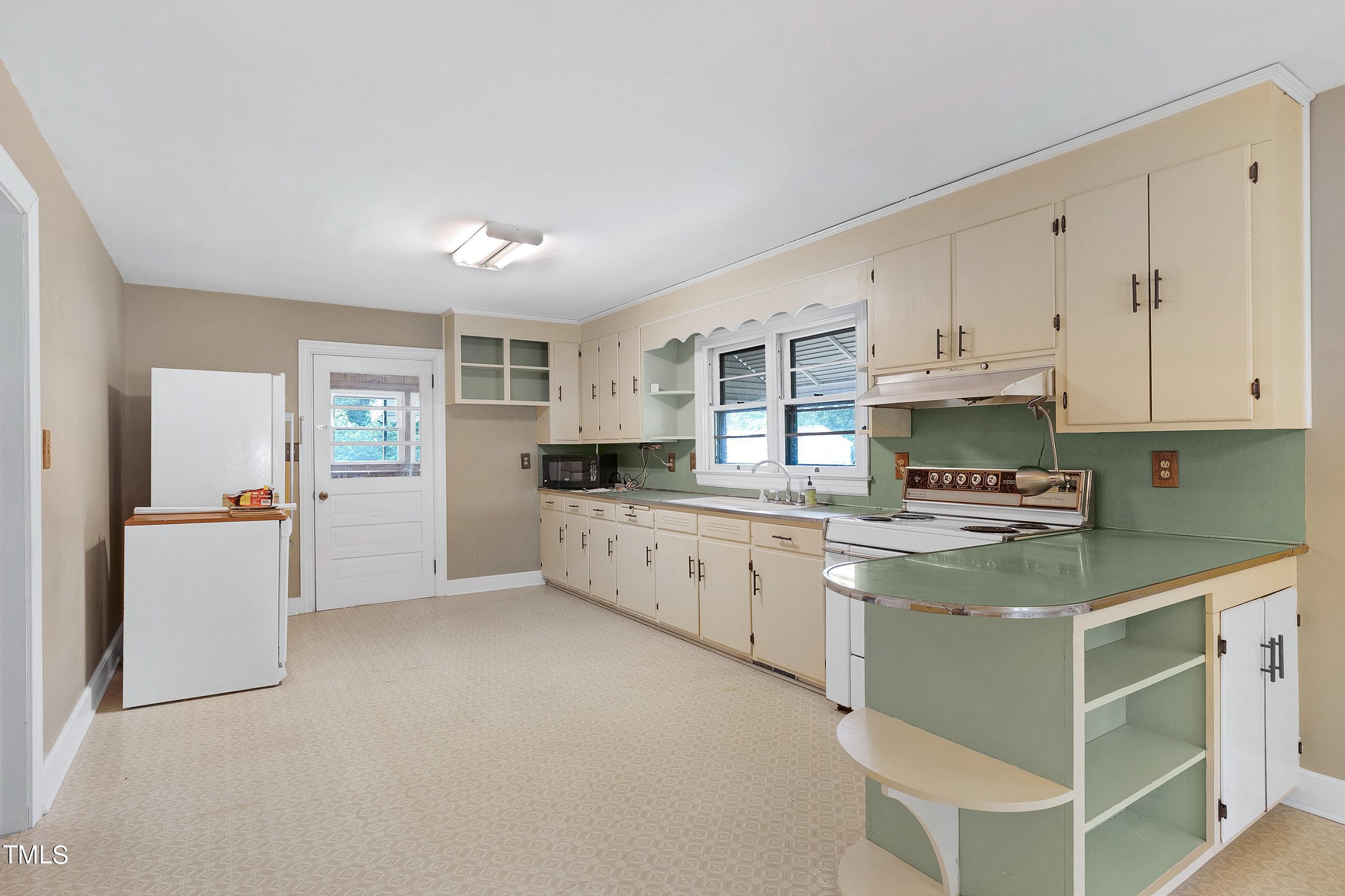 12300 Highway 39 Henderson, NC 27537 - Photo 17 of 60 Scene-13