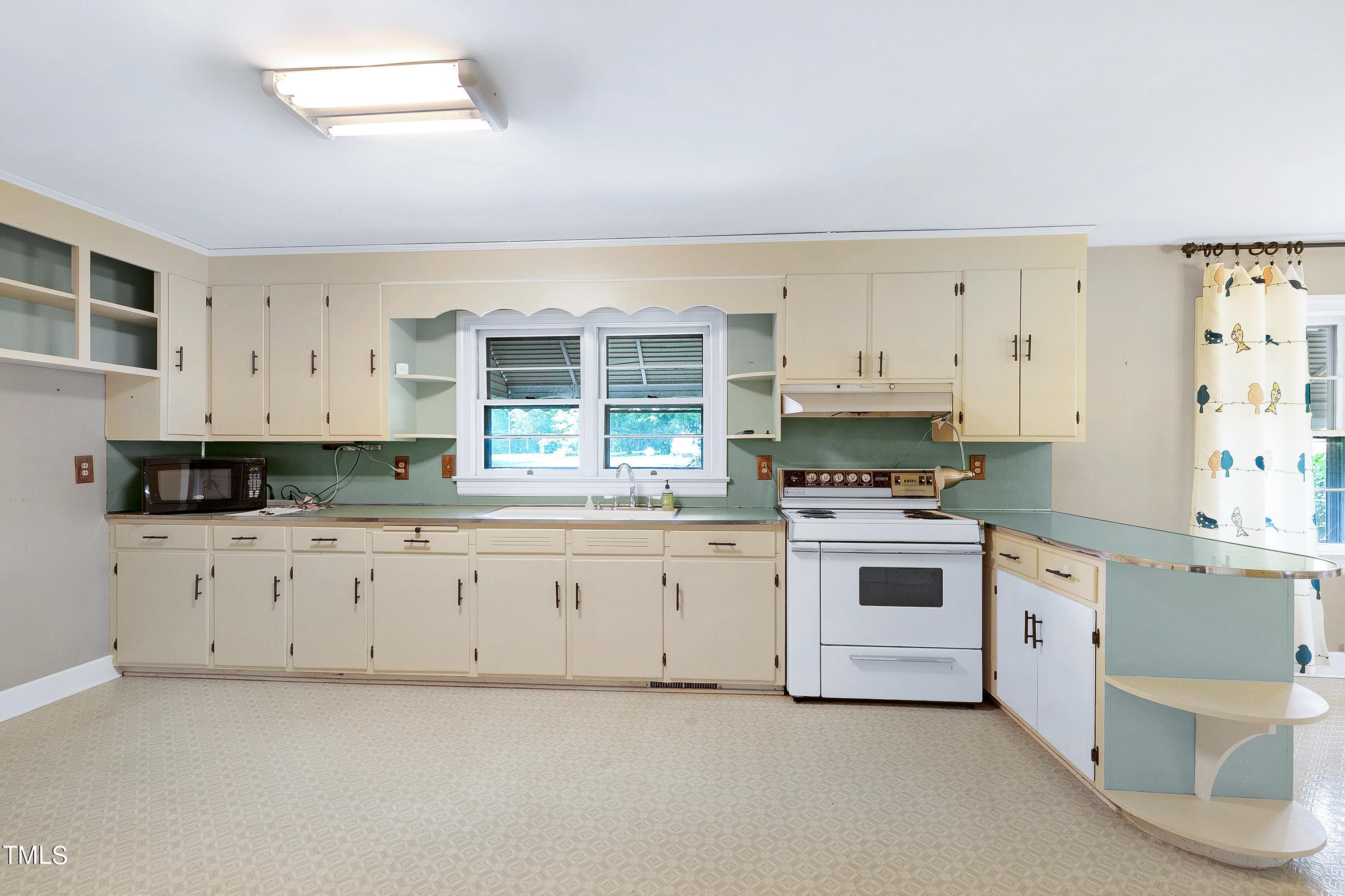 12300 Highway 39 Henderson, NC 27537 - Photo 18 of 60 Scene-14