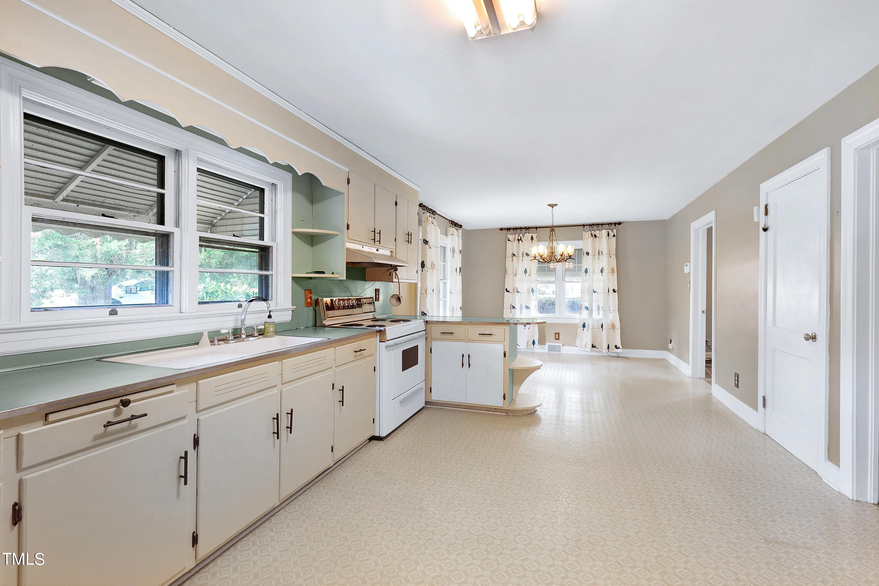 12300 Highway 39 Henderson, NC 27537 - Photo 19 of 60 Scene-15