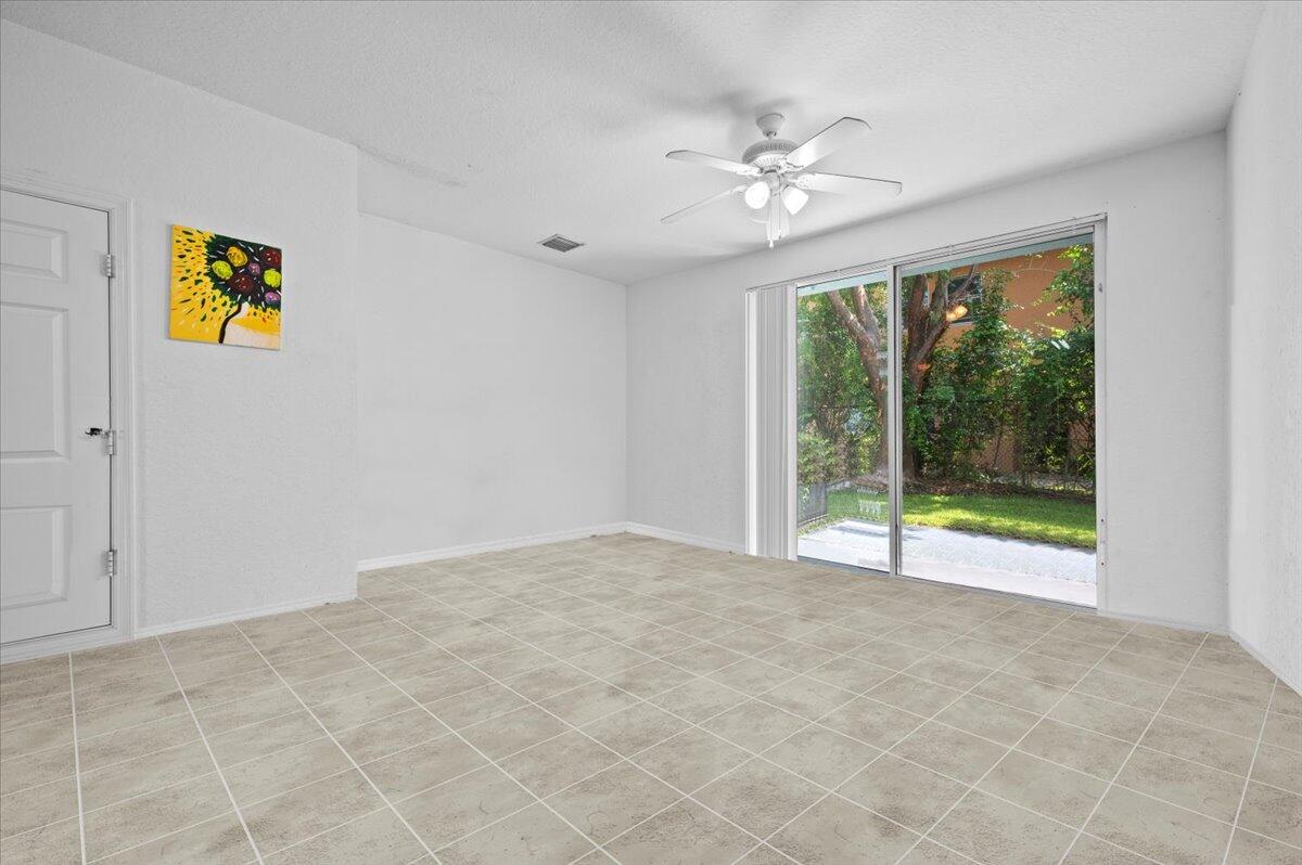 1905 Hibiscus Lane Riviera Beach, FL 33404 - Photo 12 of 26 26-LUX1117.jpgcopy