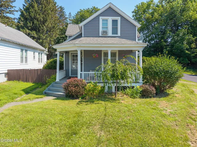 $272,000 | 158 South Lake Avenue, Brunswick, NY 12180