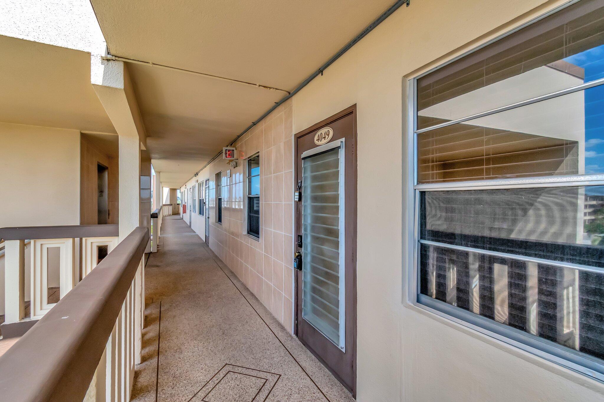 4049 Wolverton C Boca Raton, FL 33434 - Photo 4 of 88 7-web-or-mls-DSC_8928