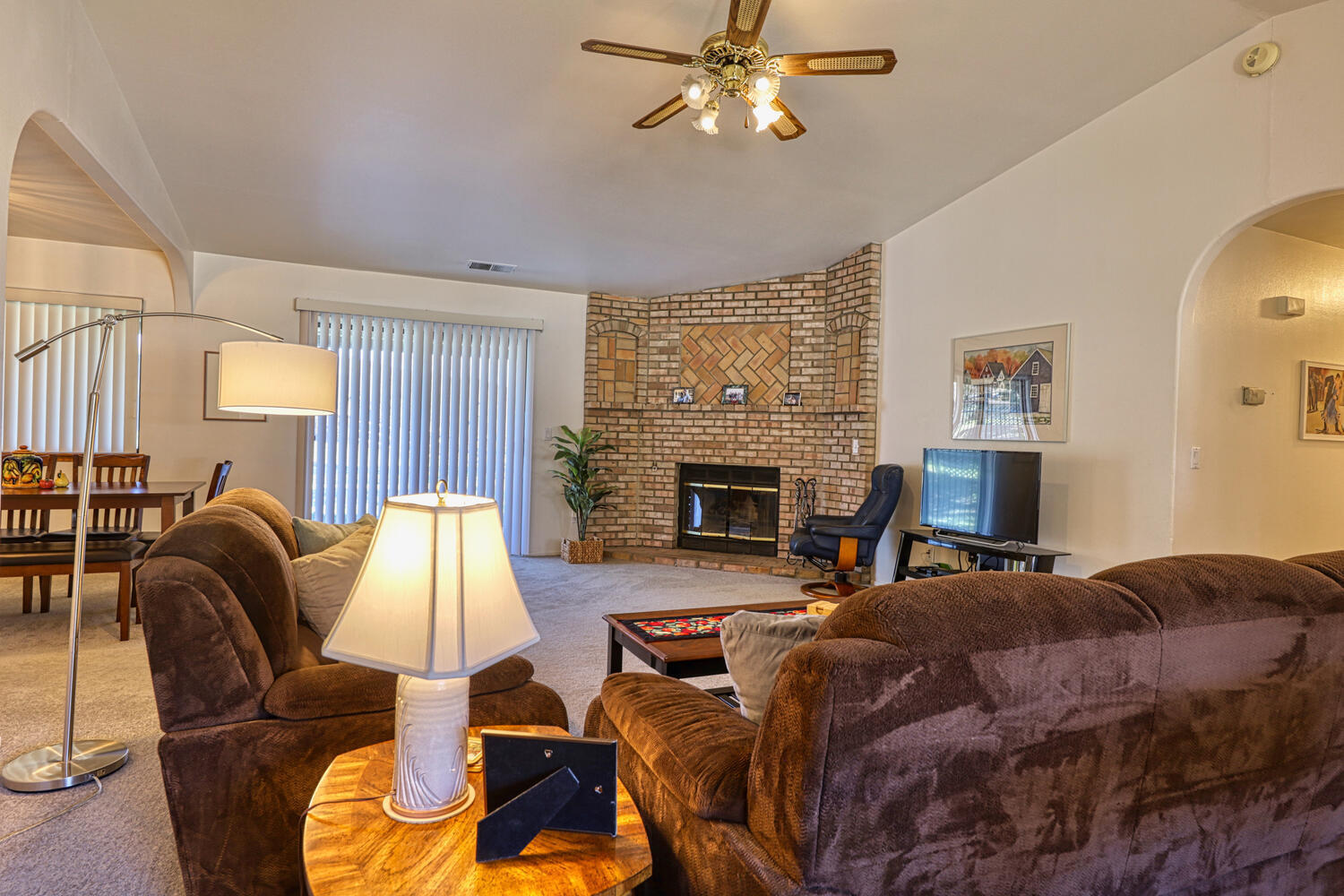 29180 North Lower Valley Road Tehachapi, CA 93561 - Photo 4 of 32 29180 N Lower Valley Rd-large-006-038-Va