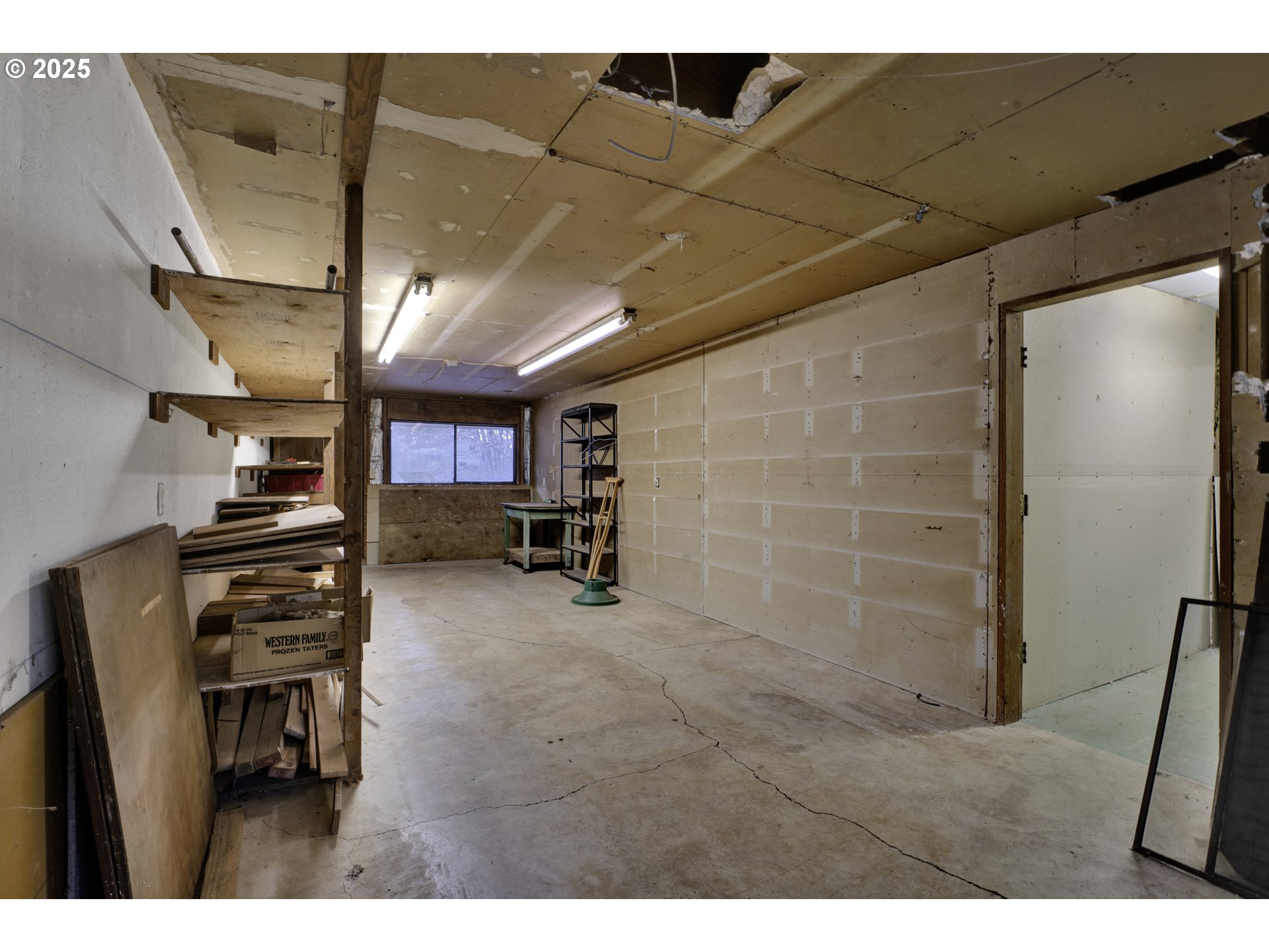 9790 Northeast Benton Street Newport, OR 97365 - Photo 39 of 47