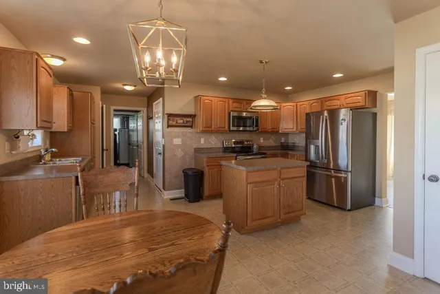 $325,000 | 11 Irvin Drive, Shippensburg, PA 17257