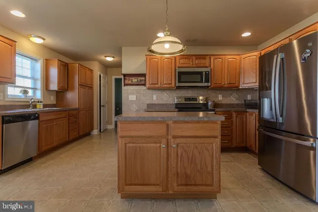 $325,000 | 11 Irvin Drive, Shippensburg, PA 17257