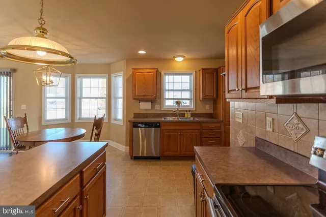 $325,000 | 11 Irvin Drive, Shippensburg, PA 17257