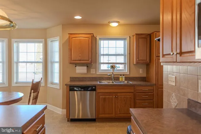 $325,000 | 11 Irvin Drive, Shippensburg, PA 17257