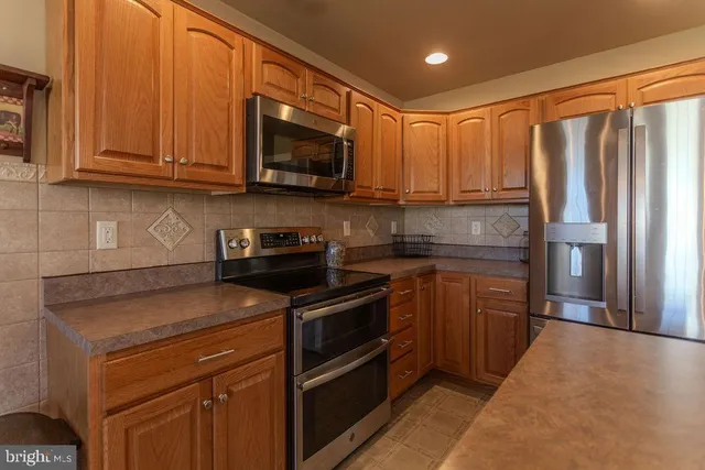 $325,000 | 11 Irvin Drive, Shippensburg, PA 17257