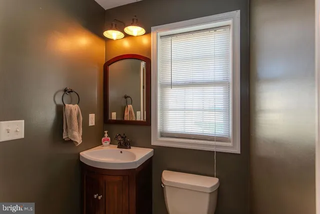 $325,000 | 11 Irvin Drive, Shippensburg, PA 17257