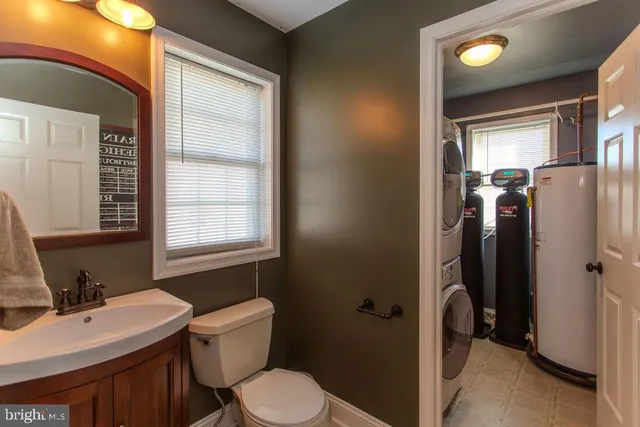 $325,000 | 11 Irvin Drive, Shippensburg, PA 17257