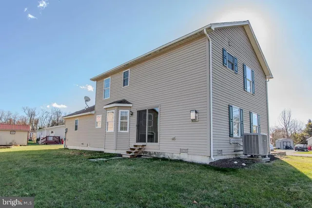 $325,000 | 11 Irvin Drive, Shippensburg, PA 17257