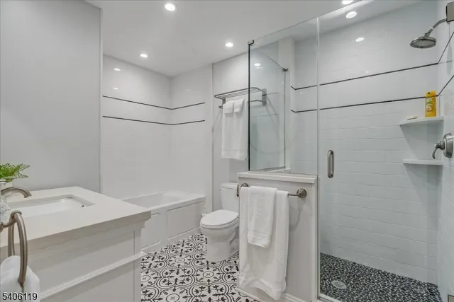 $435,000 | 9 Cerone Court, West Orange, NJ 07052