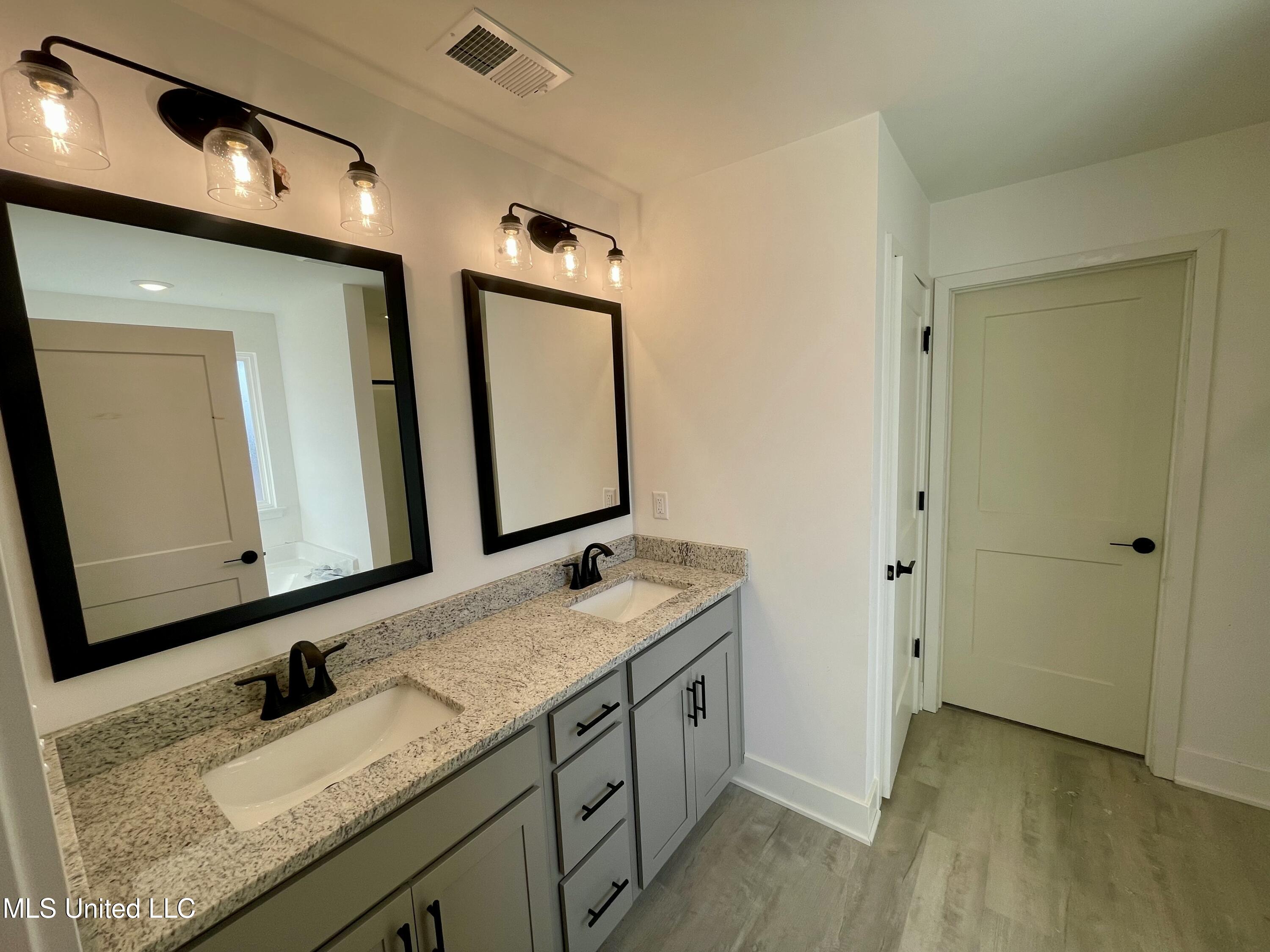 70 Farley Road Byhalia, MS 38611 - Photo 8 of 11 IMG_E0008