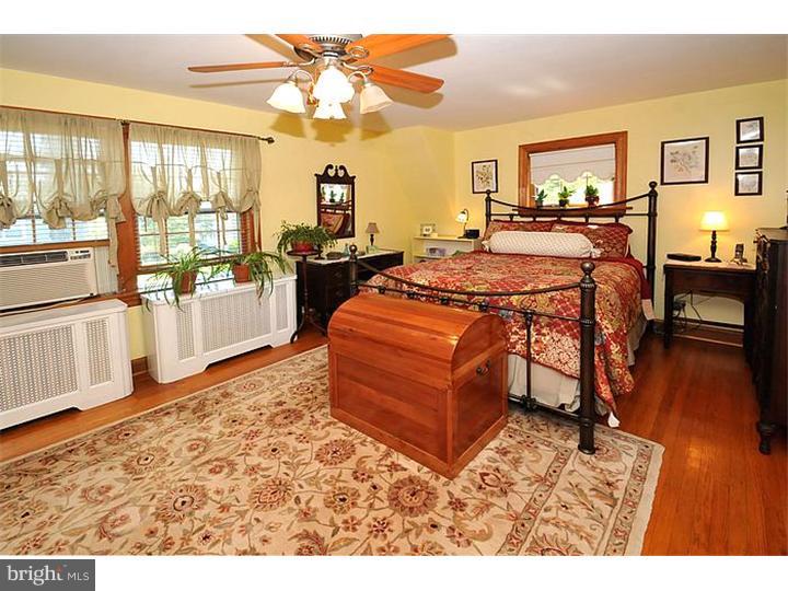 646 Croyden Road Cheltenham, PA 19012 - Photo 12 of 25 Master Bedroom