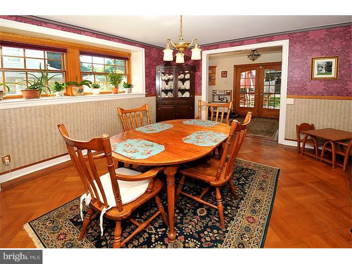 646 Croyden Road Cheltenham, PA 19012 - Photo 7 of 25 Dining Room